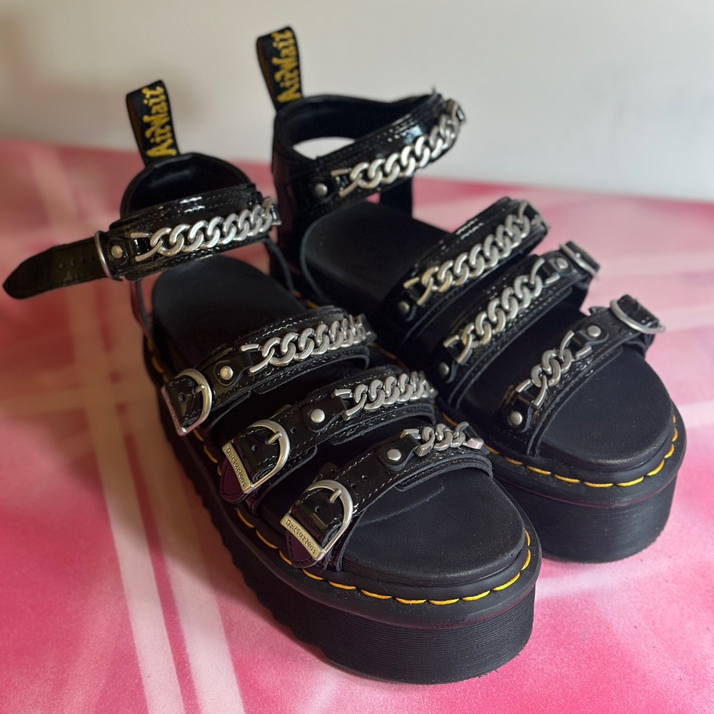 DR MARTENS BLAIRE II CHAIN PATENT LEATHER PLATFORM STRAP SANDALS